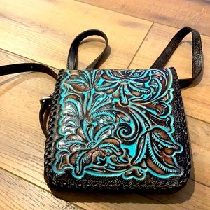 Gorgeous Patricia Nash crossbody Perfect condition! With matching wallet
